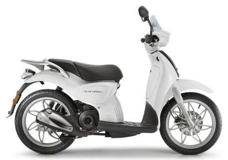 Aprilia Scarabeo 50 Scarabeo 50 4t 4V (2009 - 17) (3)