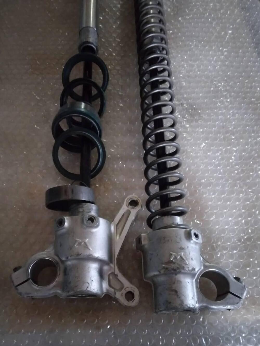 Marzocchi cartucce chiuse 48 per Beta Racing