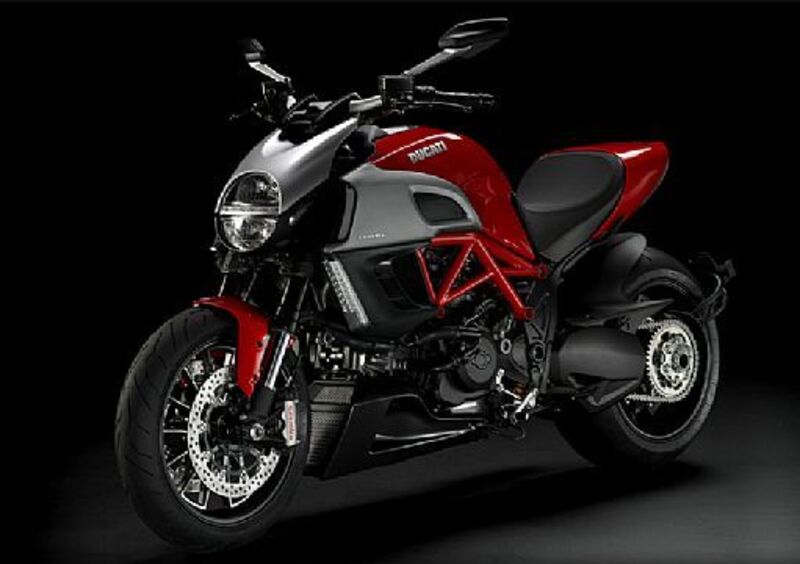 Ducati Diavel 1200 Diavel 1200 (2010 - 13) (7)