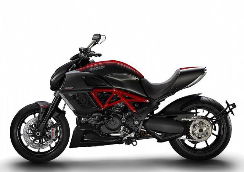 Ducati Diavel 1200 Diavel 1200 Carbon (2010 - 13)