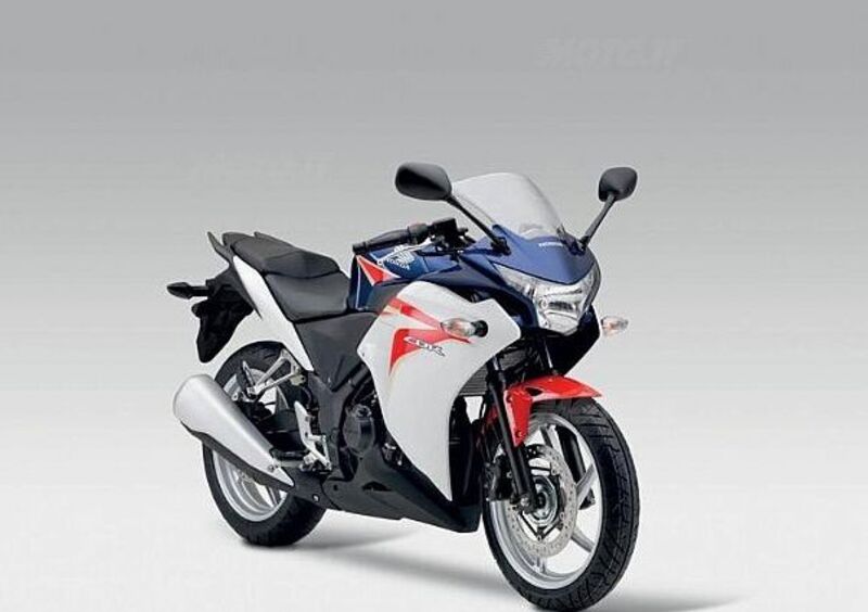 Honda CBR 250 R CBR 250 R (2010 - 14) (4)