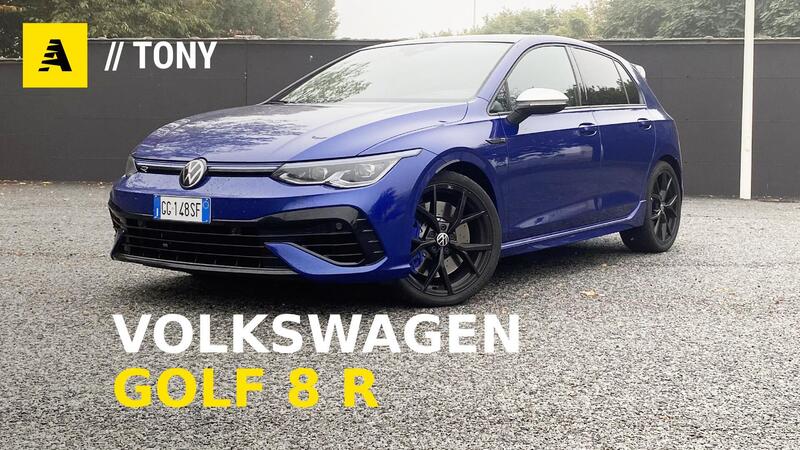 Volkswagen Golf 8 R (2023), la pi&ugrave; potente di sempre con 333 CV. C&#039;&egrave; anche la Drift Mode