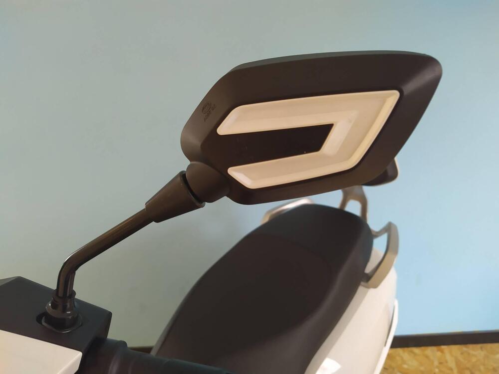 Sunra Italia Robo S L3e (2021 - 25) (15)