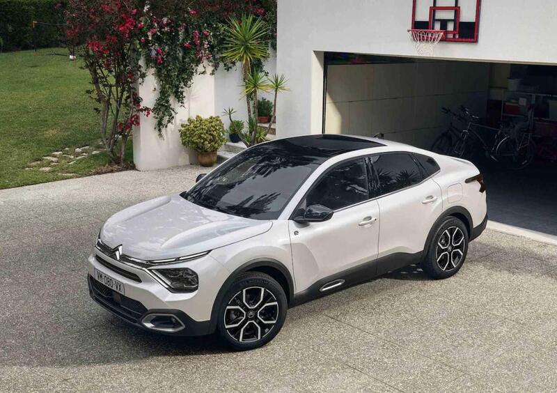 Citroen e-C4 X (2022-24) (2)