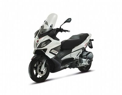 Aprilia SR Max 125