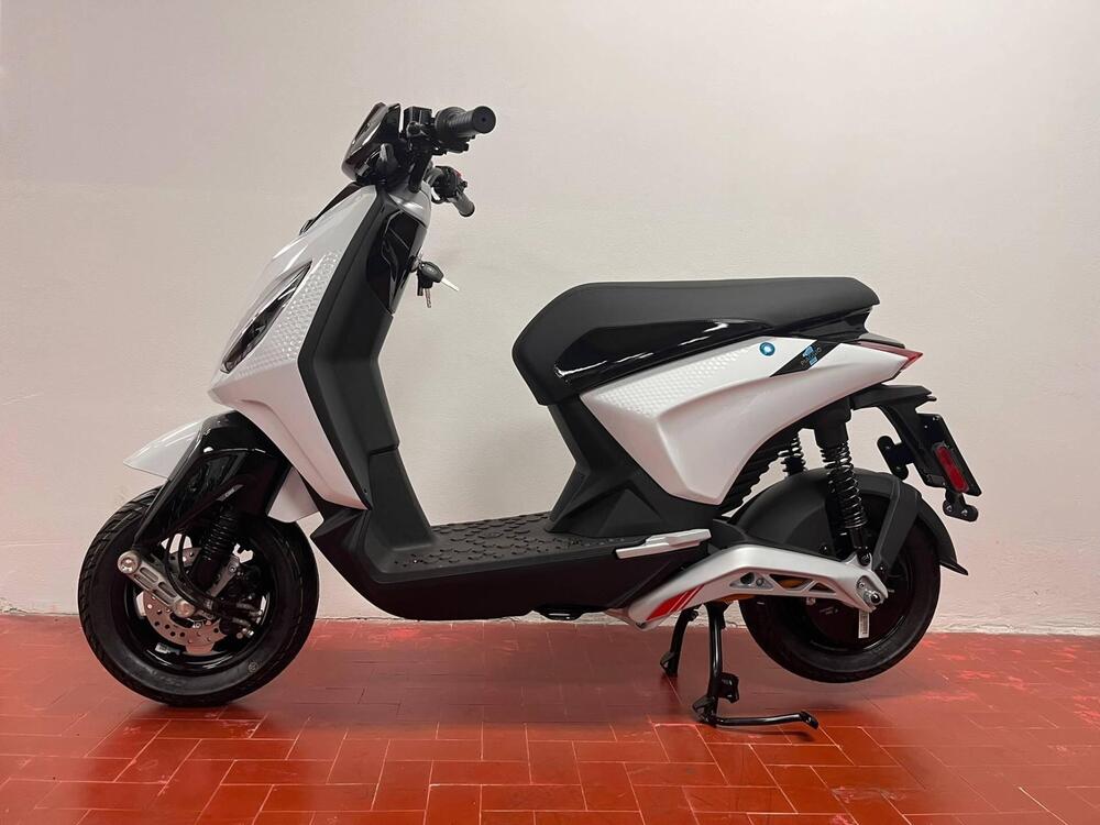 Piaggio 1 Active (2022 - 25) (2)