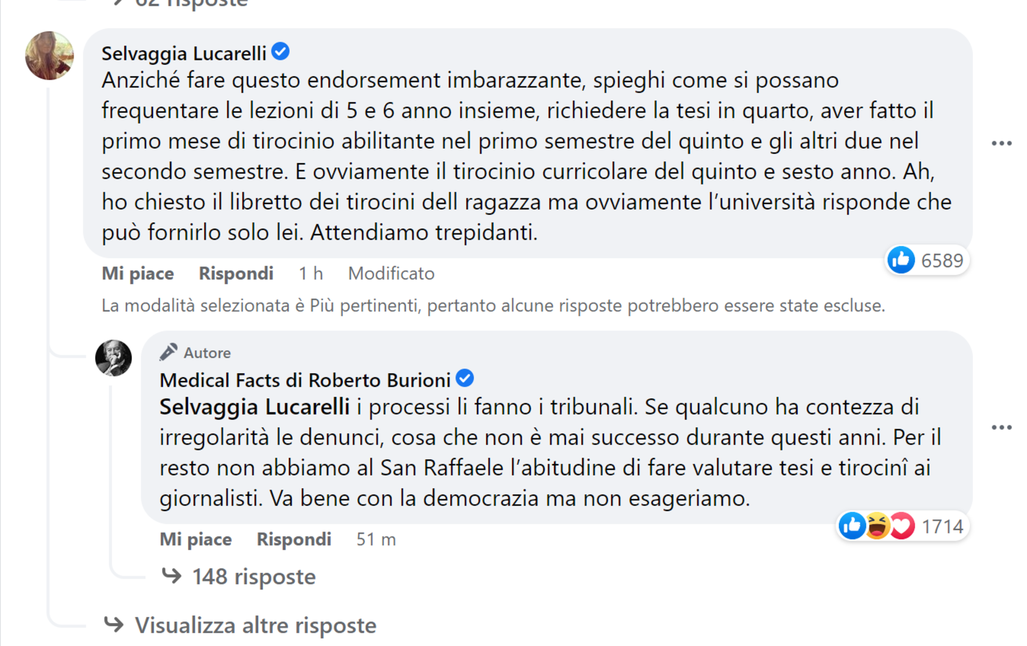 Il commento di Selvaggia Lucarelli e la risposta di Roberto Burioni