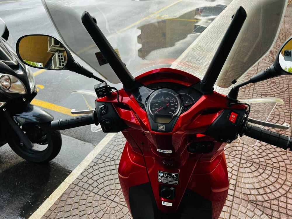 Honda SH 300 i ABS (2016 - 20) (6)