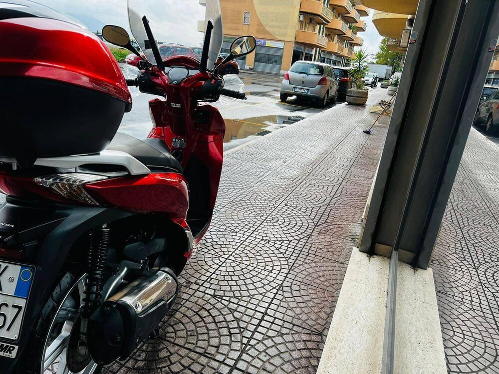 Honda SH 300 i ABS (2016 - 20) (7)