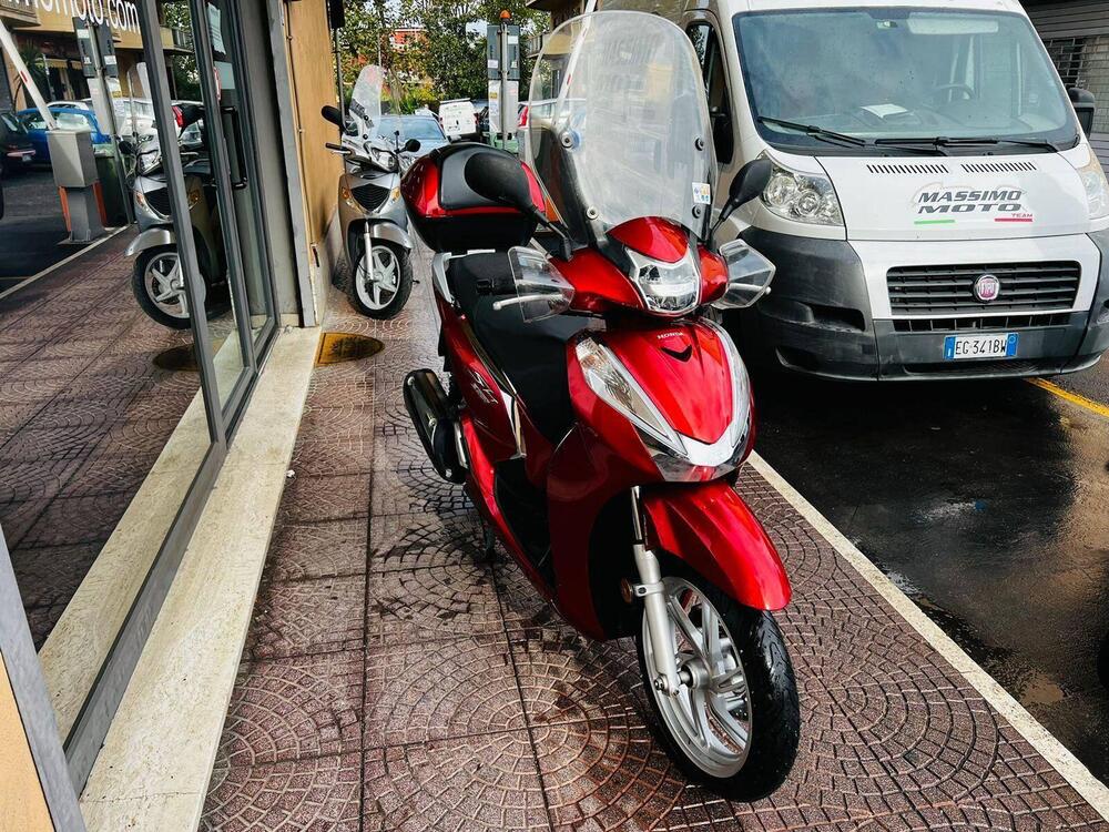 Honda SH 300 i ABS (2016 - 20) (8)