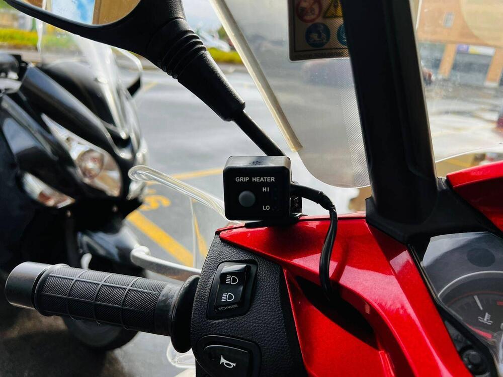 Honda SH 300 i ABS (2016 - 20) (11)