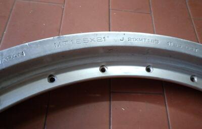 Did cerchio tubless 1,85x21 n&deg;28 fori per Honda ep