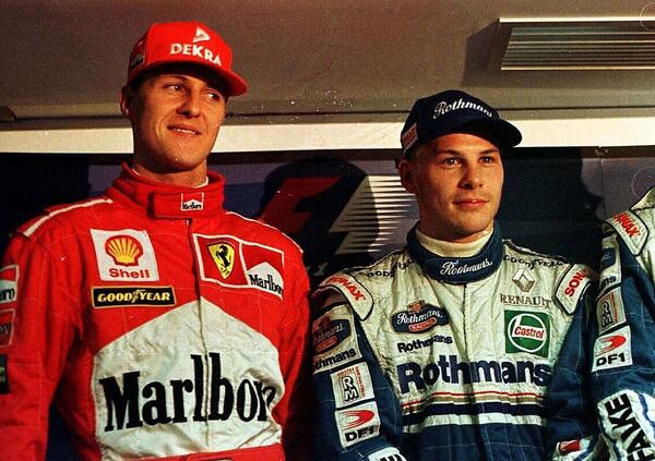 Budget cap, Villeneuve difende la Red Bull ma tira in ballo Briatore e Schumacher: &quot;Loro s&igrave; che hanno barato&quot;