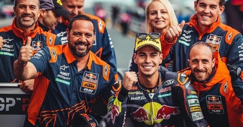 MotoGP 2022. GP di Valencia. Ai Ogura cade, Augusto Fernandez &egrave; campione del mondo!