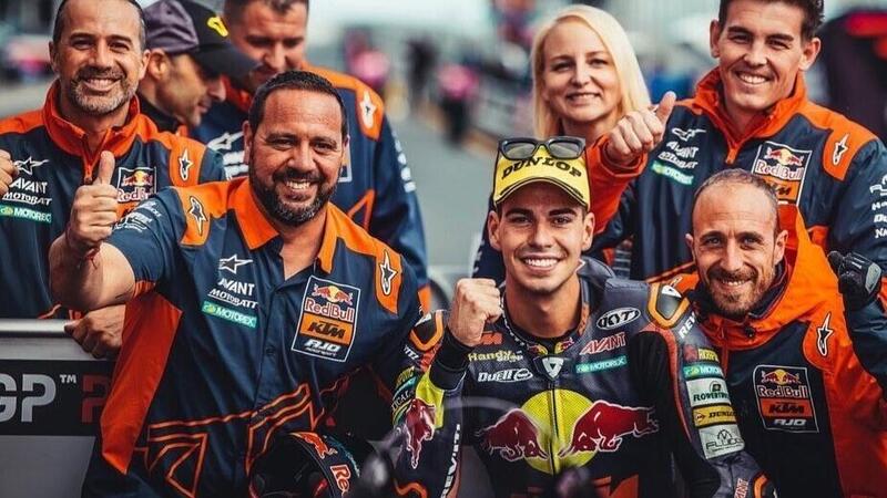 MotoGP 2022. GP di Valencia. Ai Ogura cade, Augusto Fernandez &egrave; campione del mondo!