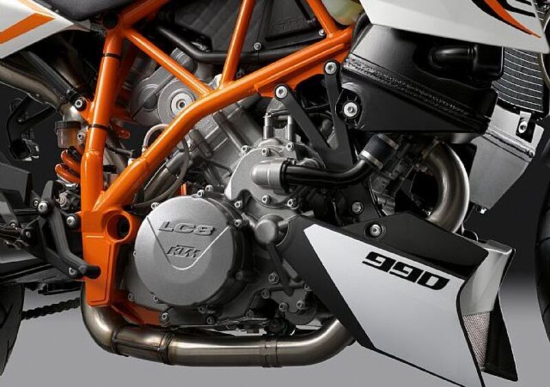 KTM 990 Super Duke 990 Super Duke R (2012 - 13) (4)