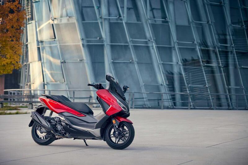 Eicma 2022, le novit&agrave;: Honda Forza 125 e 350. Cambia lo stile [GALLERY] 