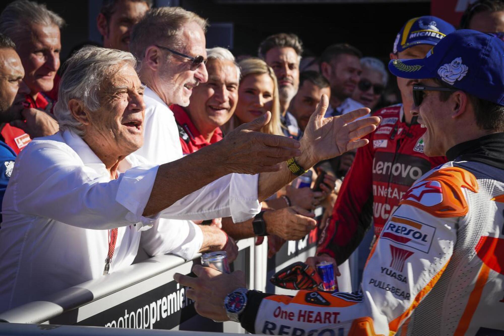 Marc Marquez e Giacomo Agostini a Valencia 2022