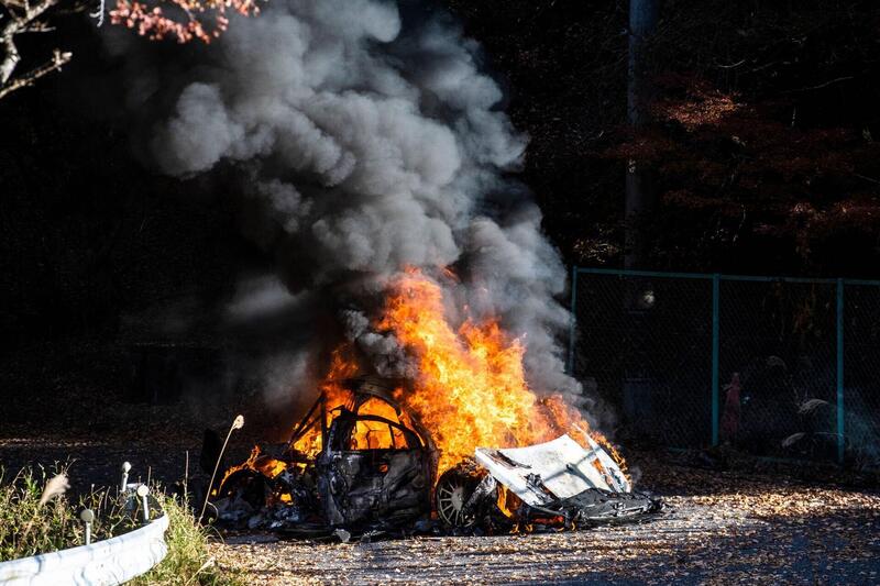 WRC, paura al Rally del Giappone per Dani Sordo: la sua Hyundai distrutta dalle fiamme