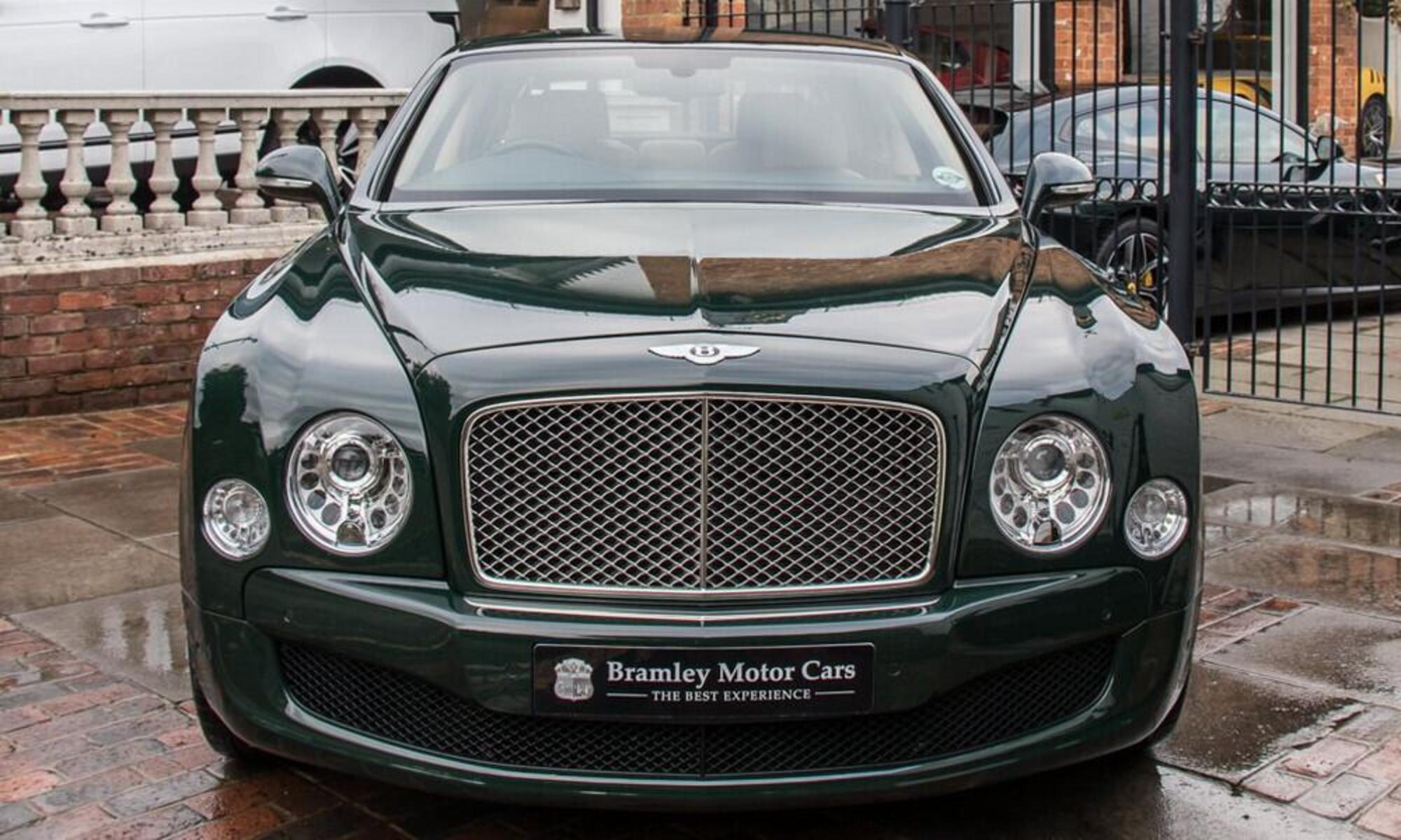 La Bentley Mulsanne della regina venduta per 300mila euro