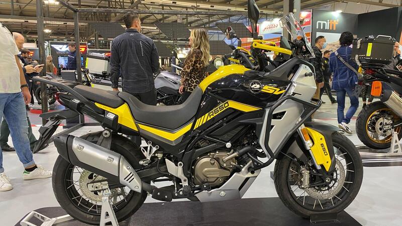 EICMA 2022, QJMotor SVT 650X [VIDEO]