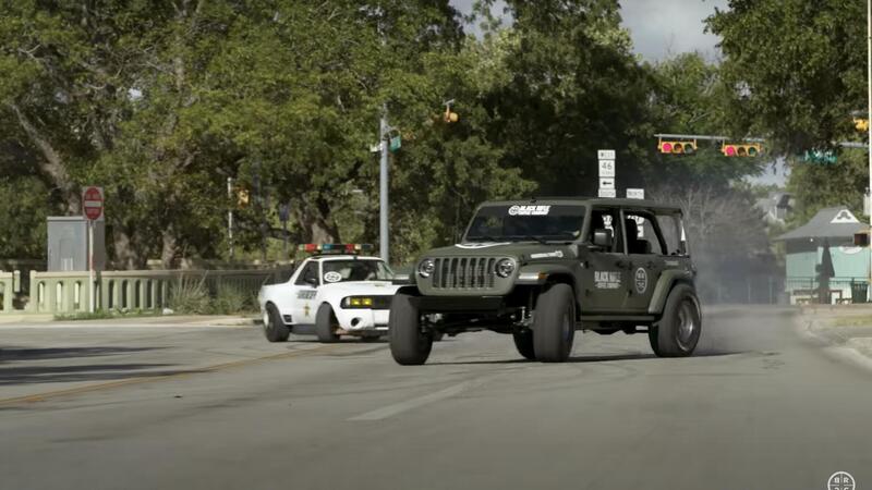 Subaru insegue una Jeep come se non ci fosse un domani [VIDEO] 