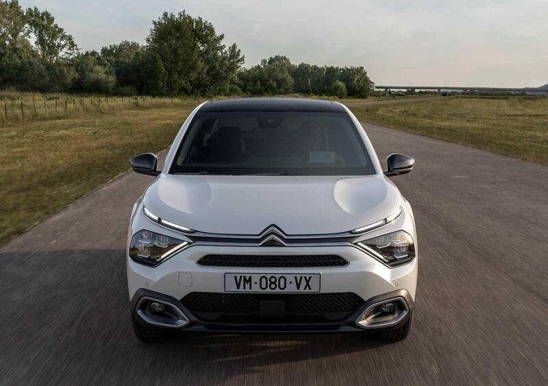 Citroen C4 X (2022-->>) (4)