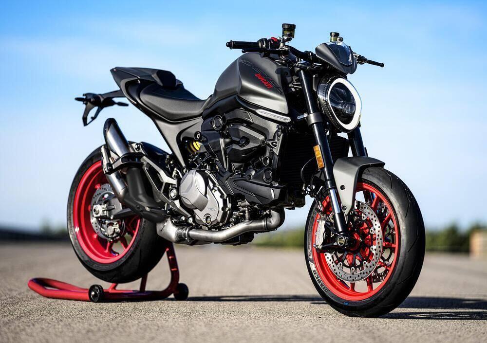 Ducati Monster 937 + (2021 - 25) (3)