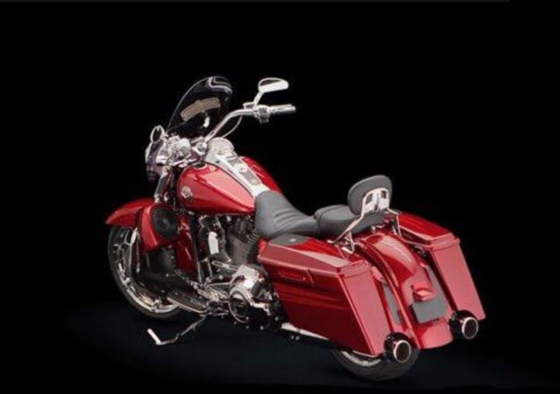 Harley-Davidson CVO - Custom Vehicle Operations 1800 Road King (2012 - 13) - FLHRSE (10)