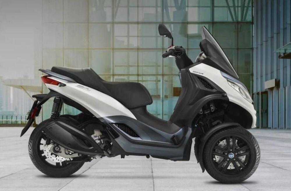 Piaggio MP3 300 ABS Hpe (2021 - 24) (3)