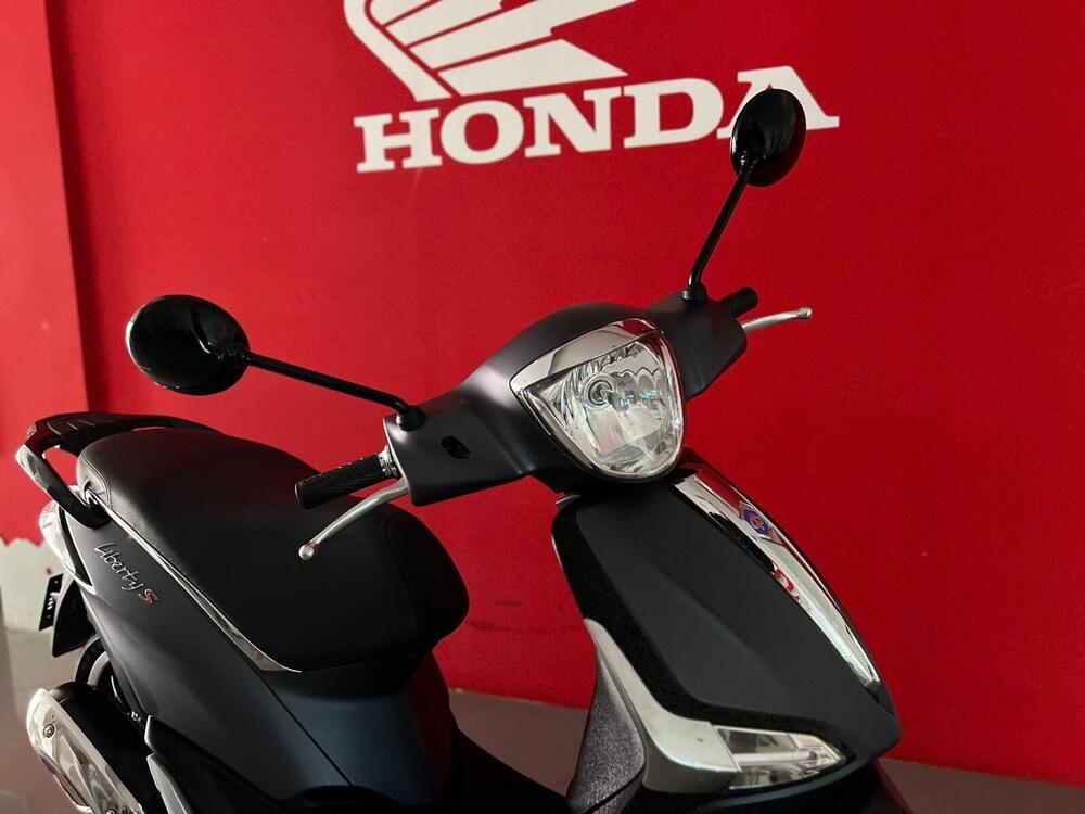 Piaggio Liberty S 50 4T (2020) (2)