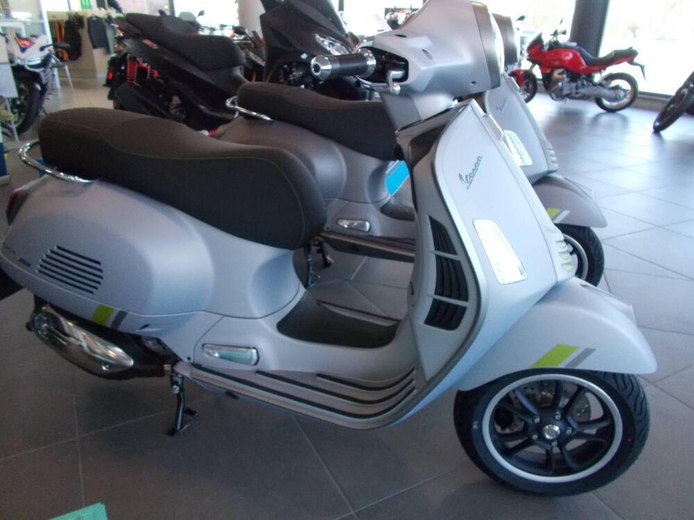 Vespa GTS 300 Supertech Hpe (2021 - 22)