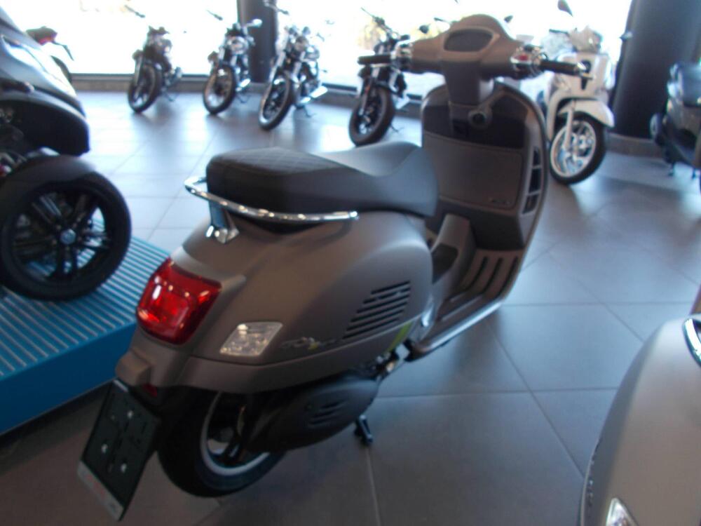 Vespa GTS 300 Supertech Hpe (2021 - 22) (8)