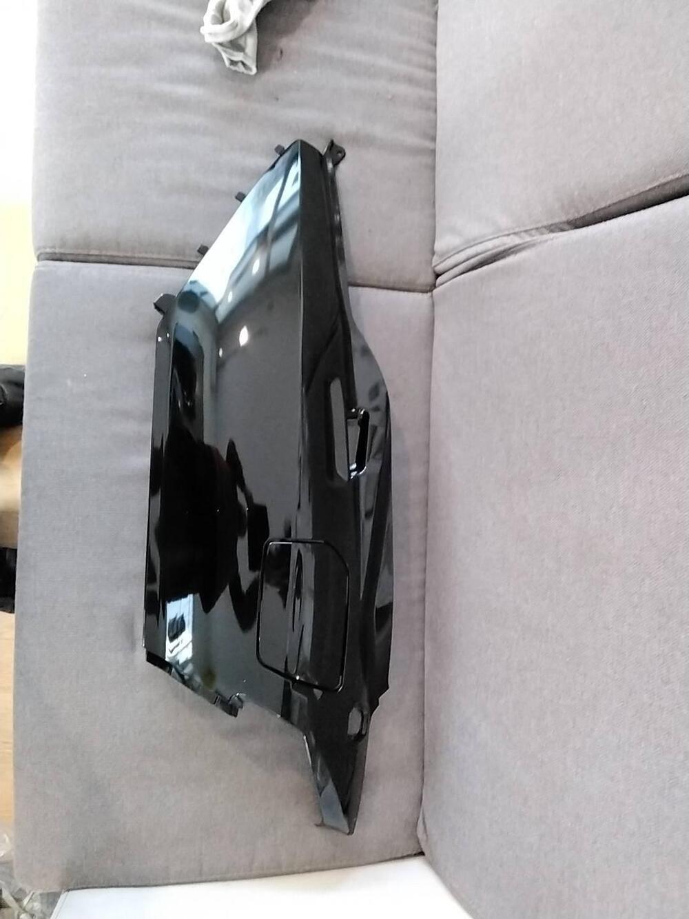 Fianchetto posteriore sinistro Suzuki