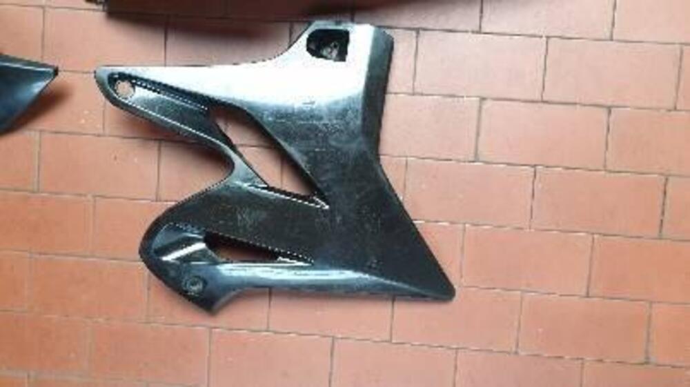 YAMAHA YZ 125 SET DI PLSTICHE NERE COMPLETO USATE (3)