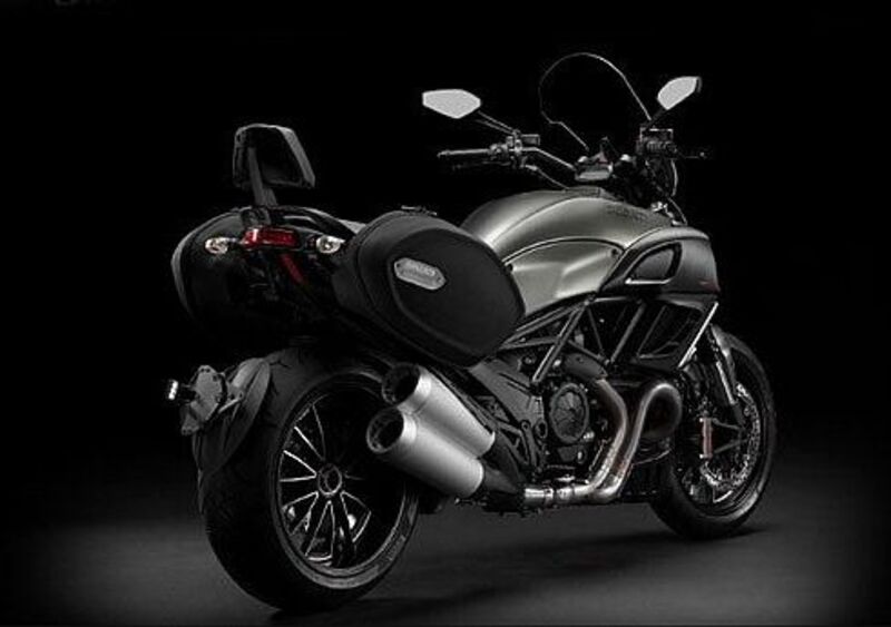 Ducati Diavel 1200 Diavel 1200 Strada (2010 - 14) (3)