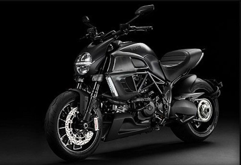 Ducati Diavel 1200 Diavel 1200 Dark (2012 - 13)