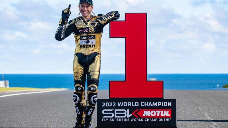 SBK 2022. Ducati pigliatutto: si aggiudica anche il team standing e il titolo costruttori. Storico poker mondiale