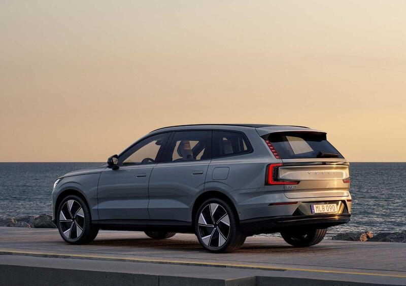 Volvo EX90 (2022-->>) (3)