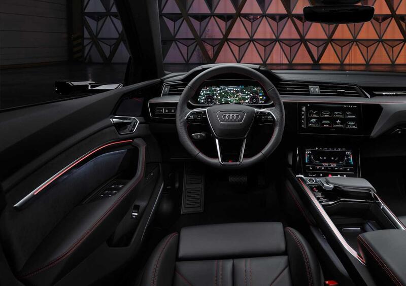 Audi Q8 (2022-25) (8)