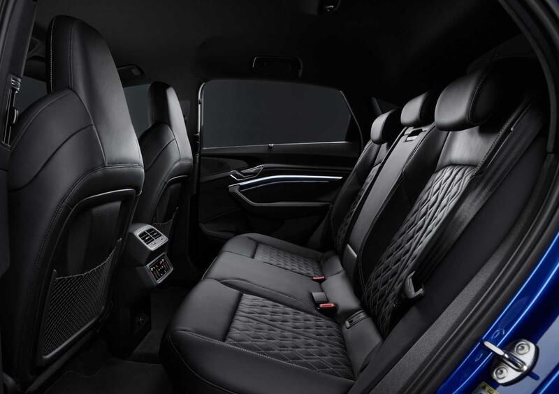 Audi Q8 Sportback (2022-25) (12)