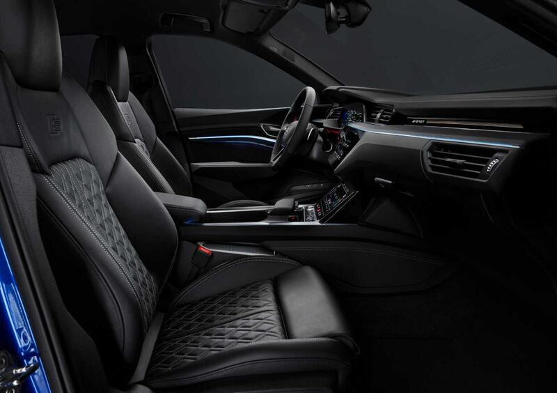 Audi Q8 Sportback (2022-25) (10)
