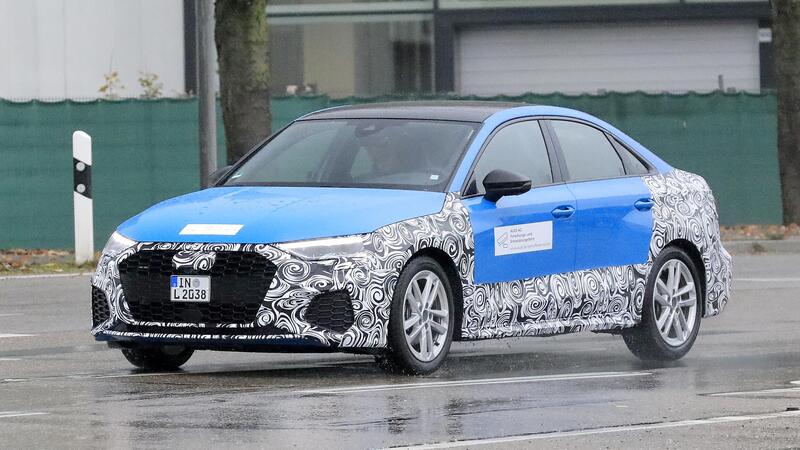 Audi A3, ecco le foto spia del nuovo Facelift