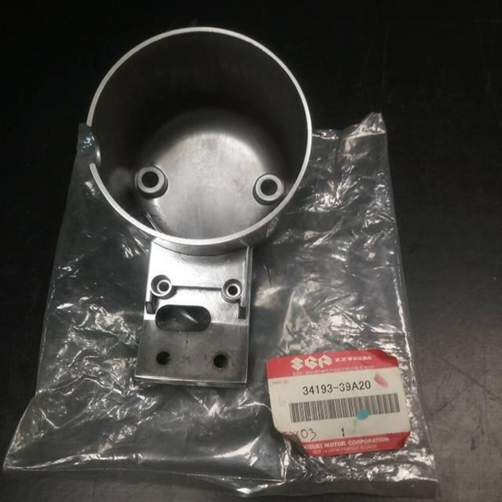 Contenitore strumenti Intruder Suzuki (7)