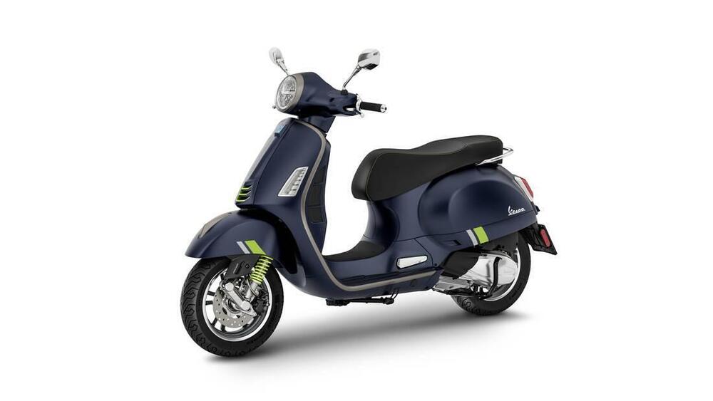 Vespa GTS 300 Super Tech (2023 - 24) (3)