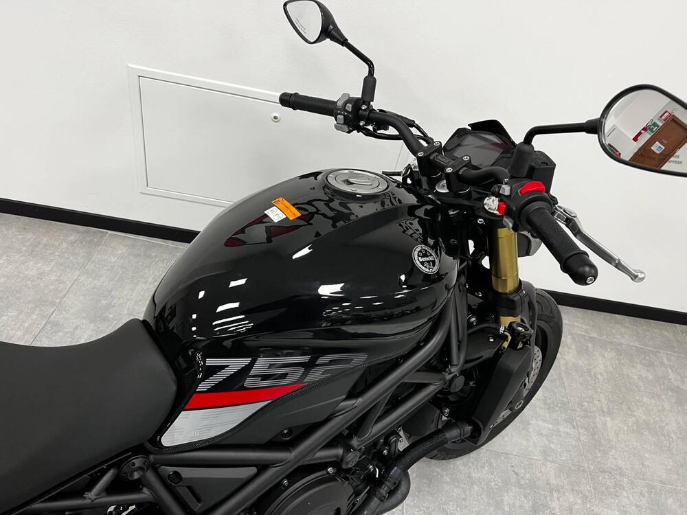 Benelli 752 S (2022 - 25) (3)