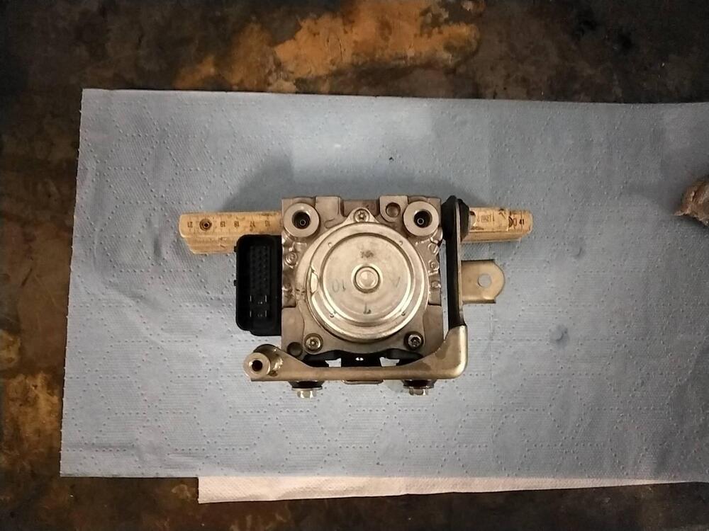 Centralina abs Suzuki (2)