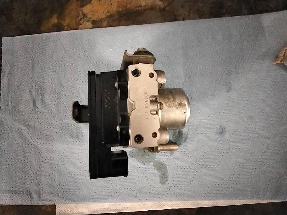 Centralina abs Suzuki (3)