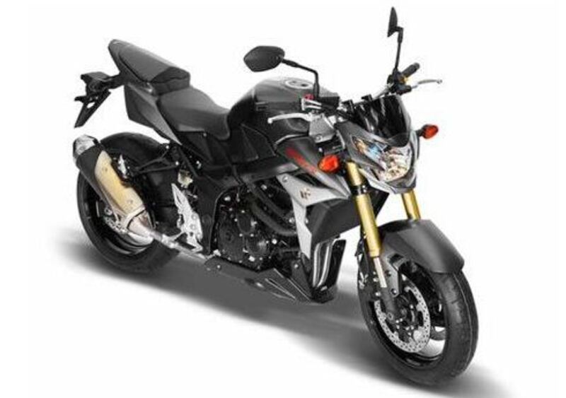 Suzuki GSR 750 GSR 750 Mat Black L.E. (2013 - 14) (2)