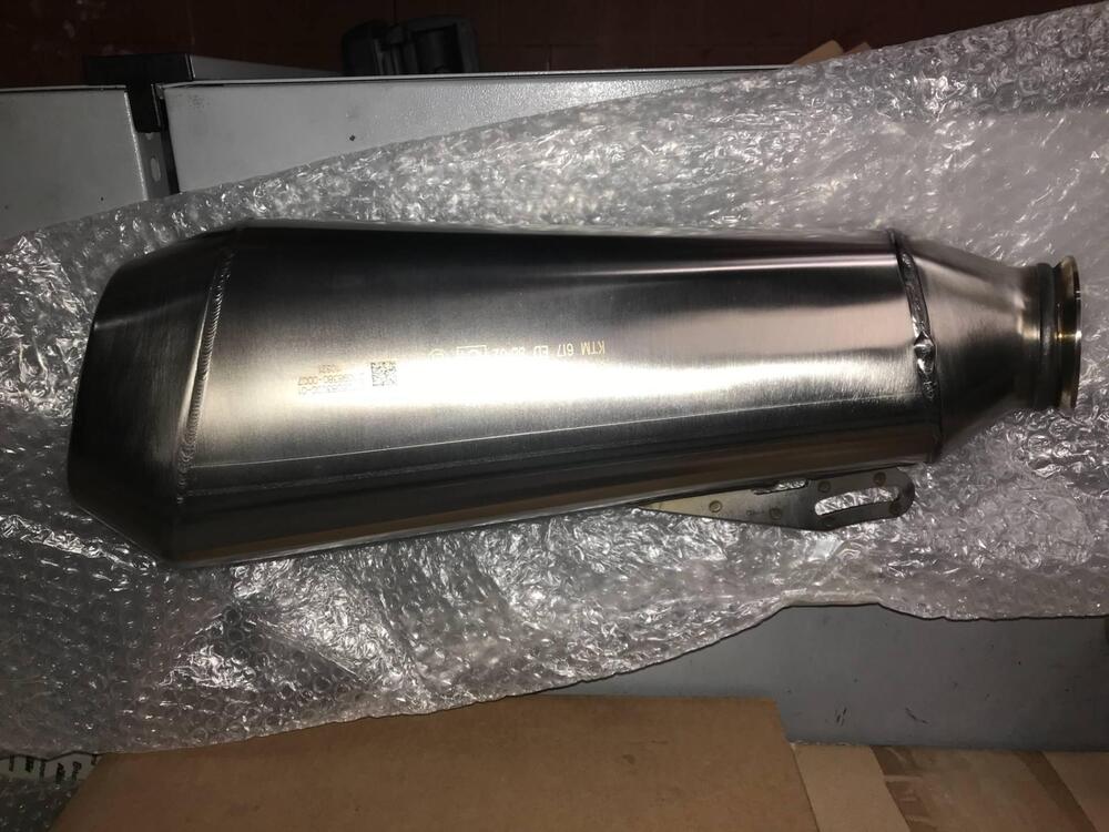 Silenziatore x KTM 1290 Super Duke R dal 2020/22 (5)